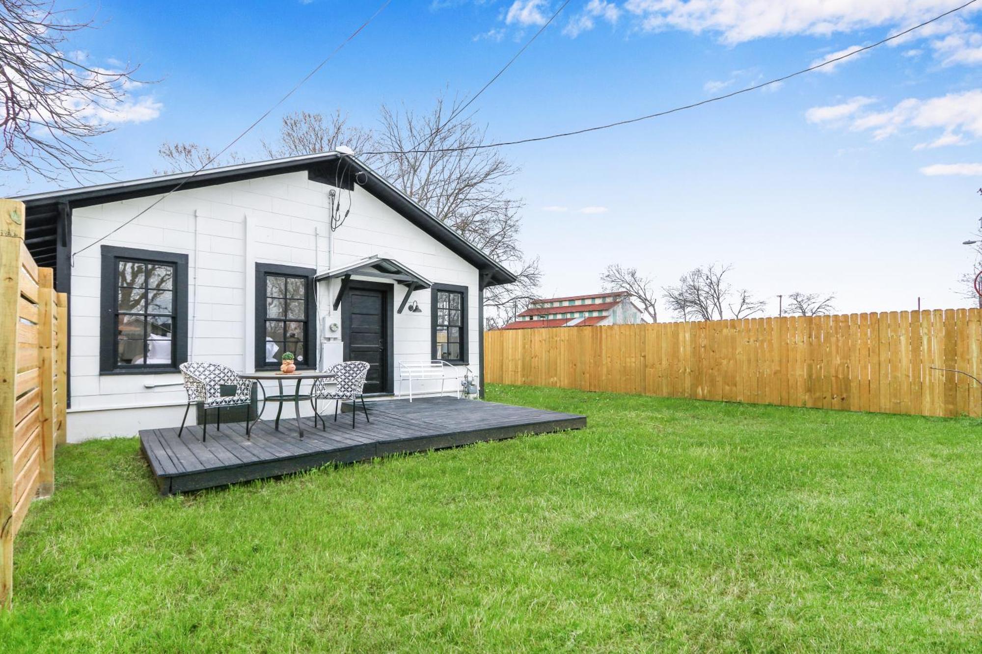 The Wright Haus * New Braunfels